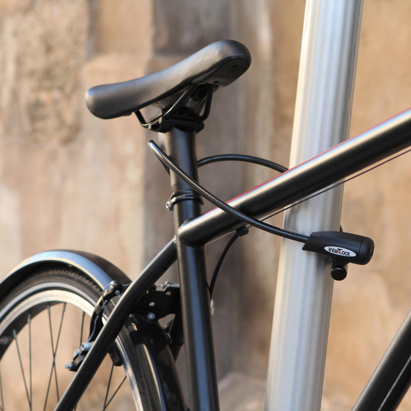 Interlock seatpost clearance