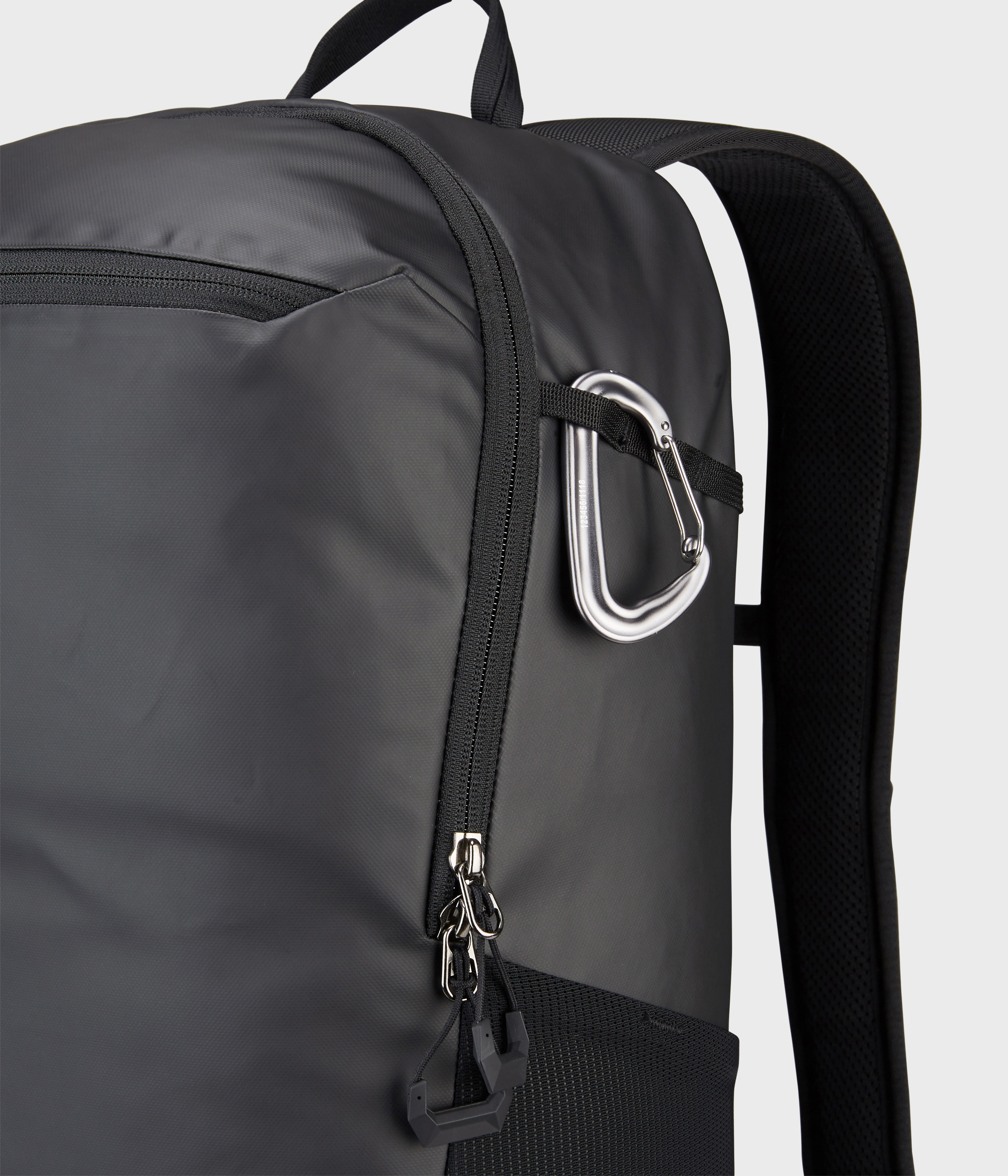 mec outpost daypack