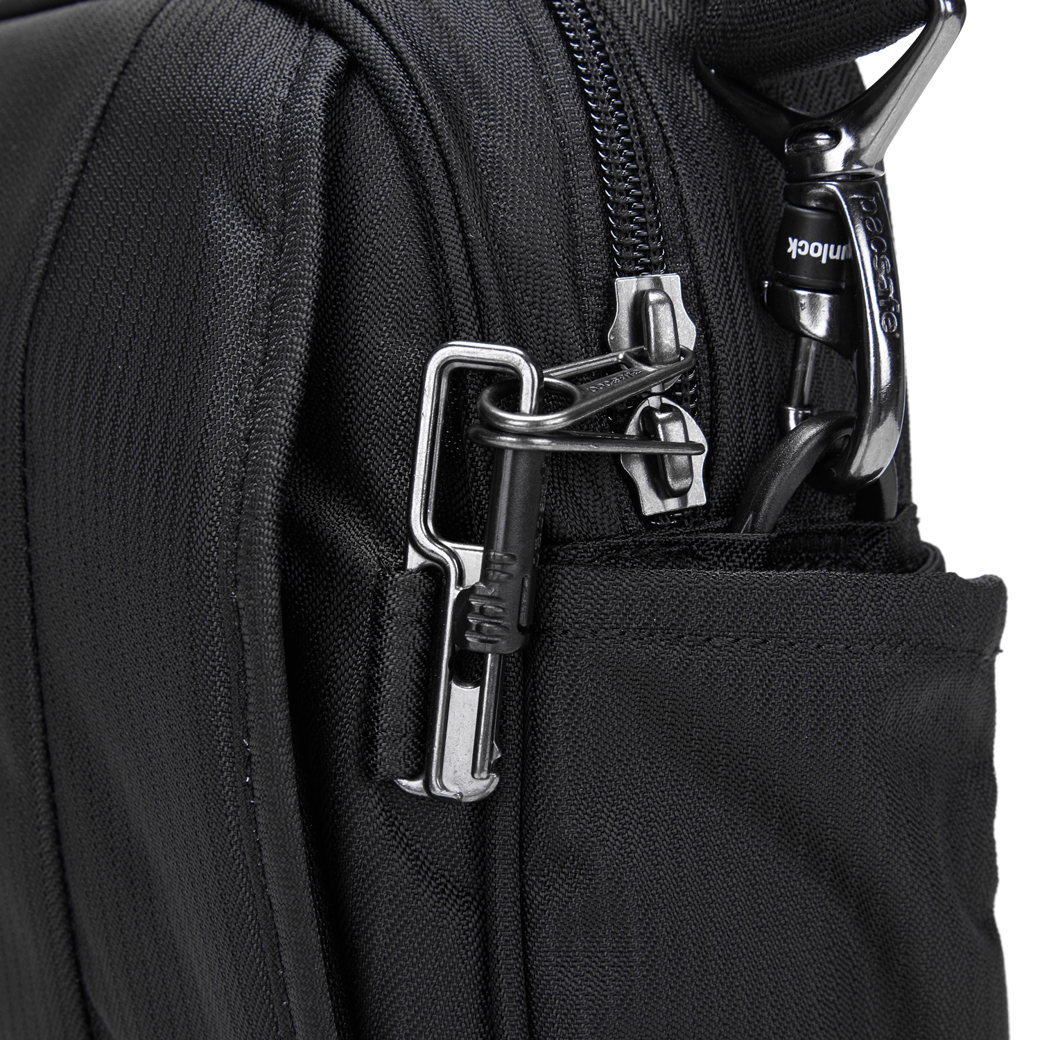 Sac à bandoulière antivol ECONYL Metrosafe LS200 de Pacsafe MEC